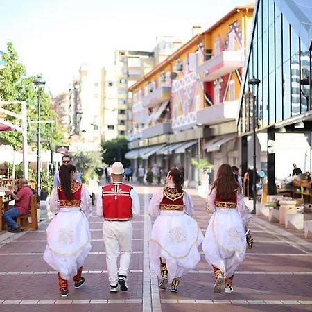 New Bazaar Bliss Apartamento Tirana